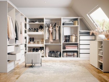 Begehbarer Kleiderschrank für den Dachboden: So setzen Sie den Traum vom Ankleidezimmer um
