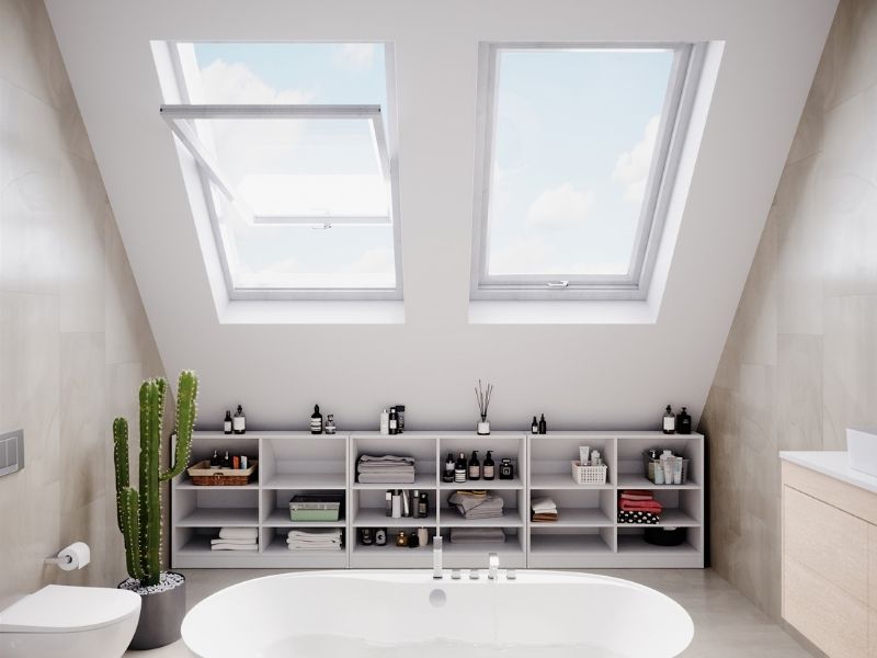 Badezimmer Regal mit Dachschräge