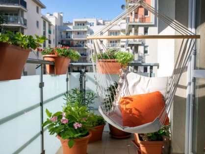 Dekorativ und praktisch: Sichtschutz für den Balkon